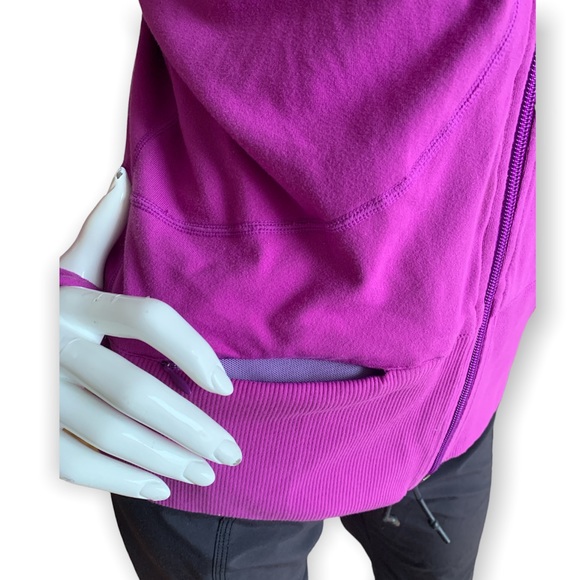 Lululemon reversible Jacket - Picture 11 of 12